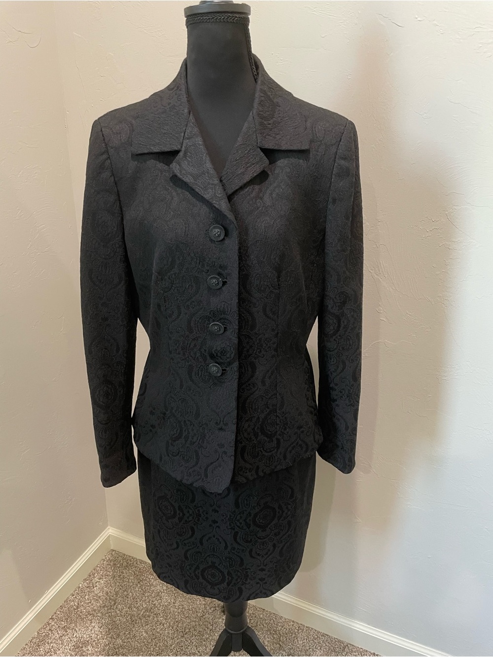 Evan Picone Black Paisley Jacquard Women's Blazer and Skirt Suit